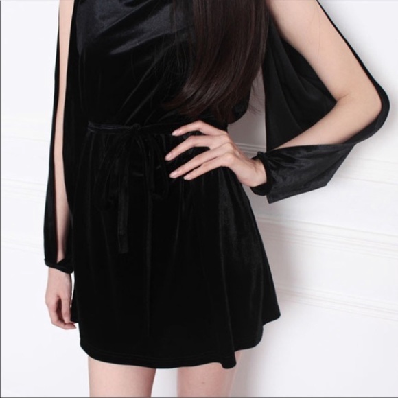 Vock Black Velvet Tie Waist Dress🖤🖤🖤 - Picture 2 of 8